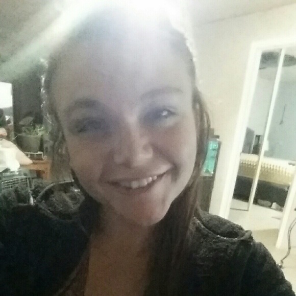 Meet your Posher, Khelsie - Picture 1 of 1